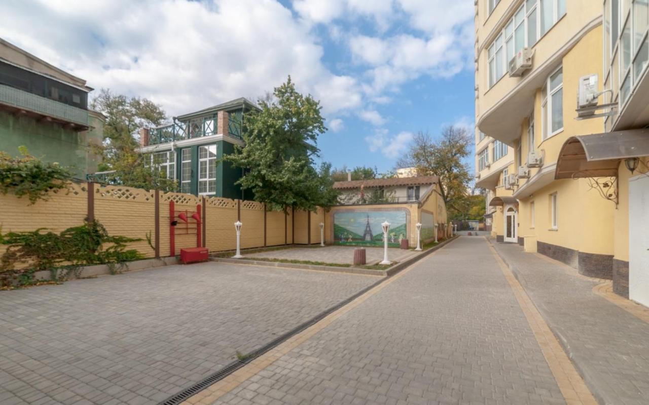 Стильная Квартира Возле Моря На Французском Бульваре Oděsa Exteriér fotografie